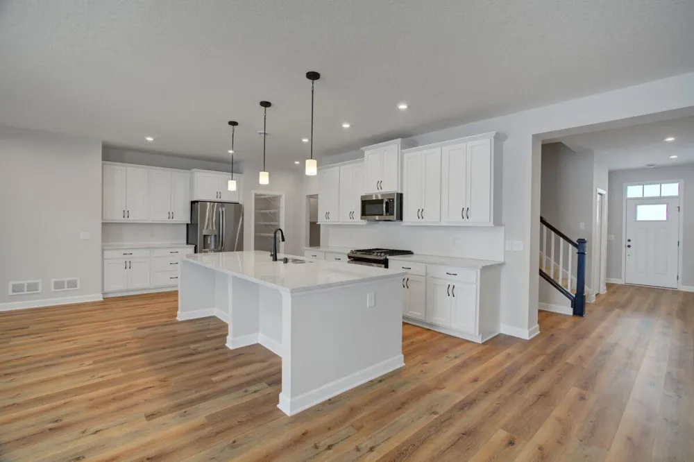 20102 Glanville Way Lakeville, MN 55044