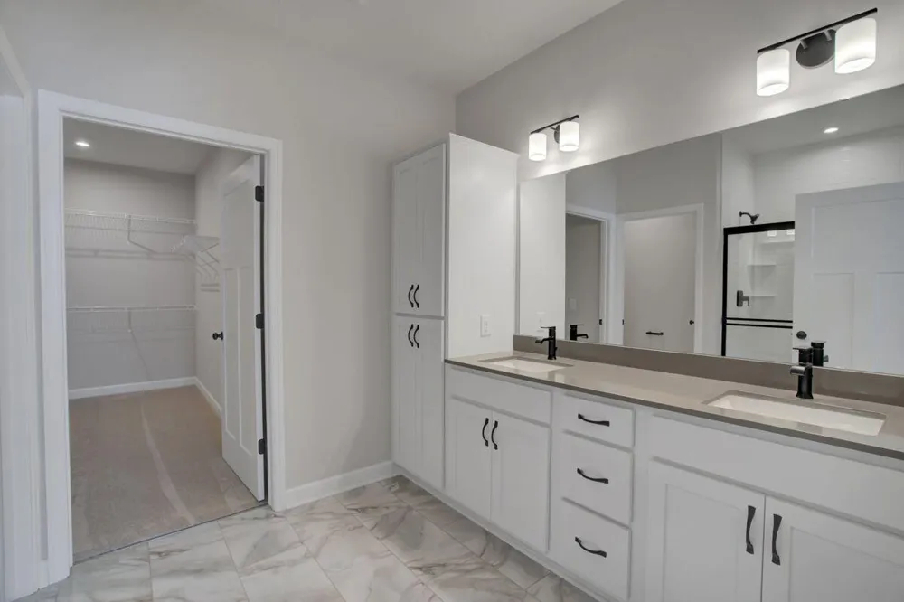 20102 Glanville Way Lakeville, MN 55044