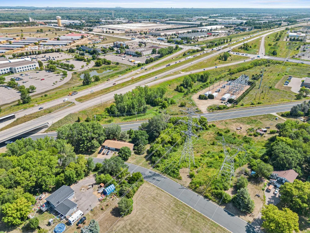 1417 Tyrone Drive Shakopee, MN 55379