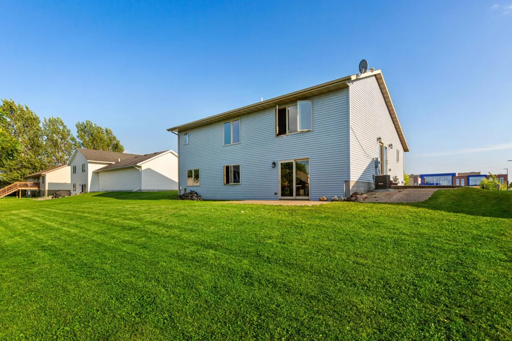1390 18th Street SE Owatonna, MN 55060