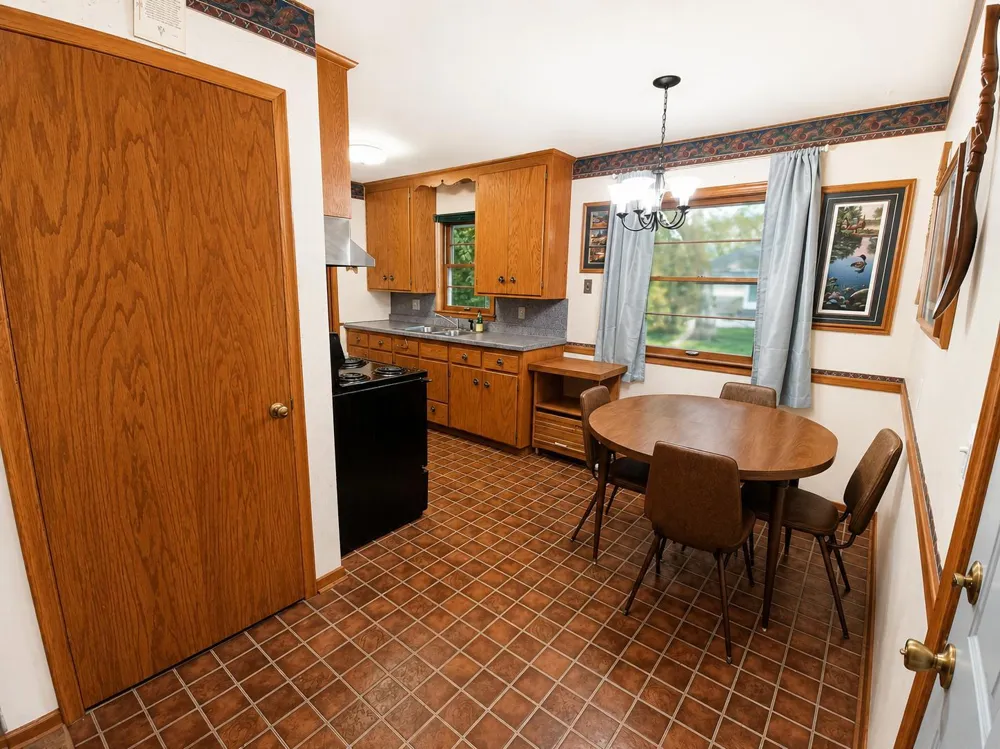 11333 Xavis Street NW Coon Rapids, MN 55433