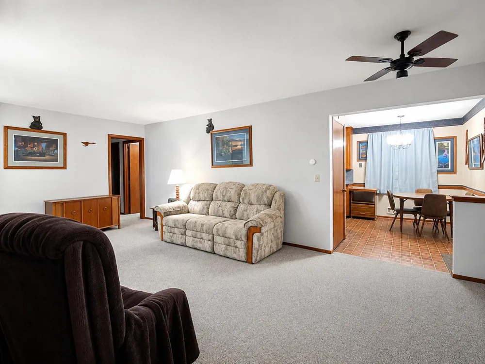 11333 Xavis Street NW Coon Rapids, MN 55433