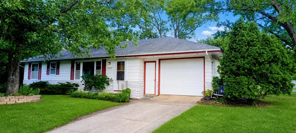 11333 Xavis Street NW Coon Rapids, MN 55433