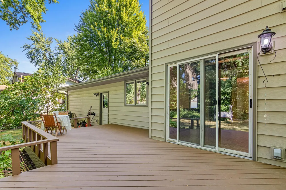 4035 Quaker Lane Plymouth, MN 55441