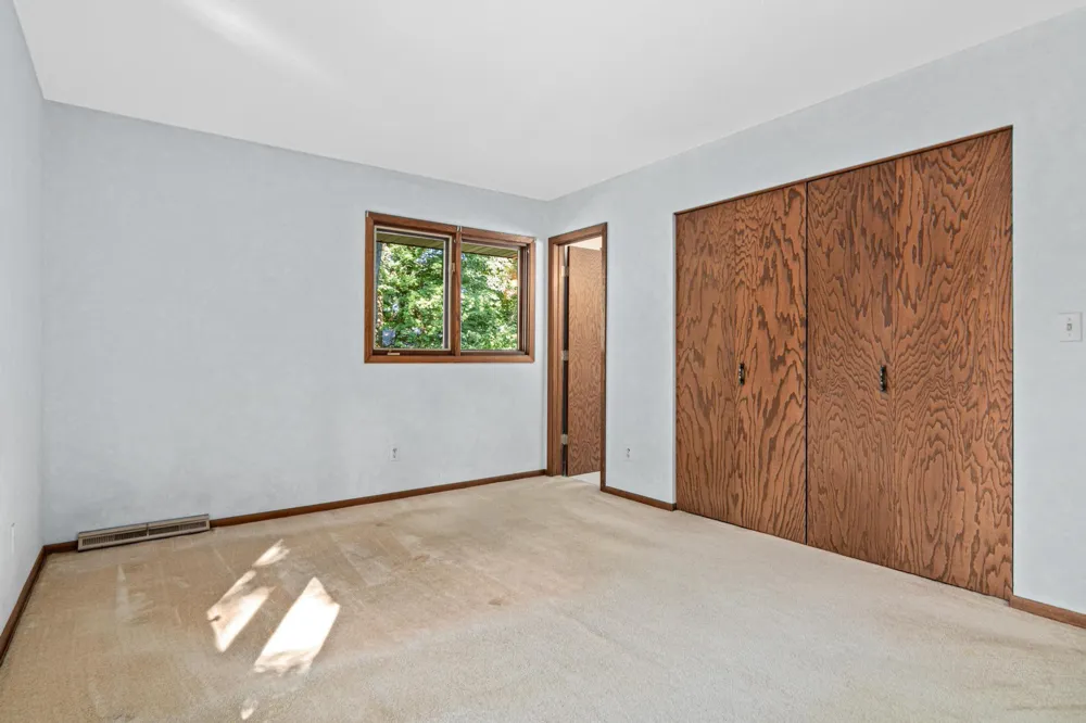4035 Quaker Lane Plymouth, MN 55441