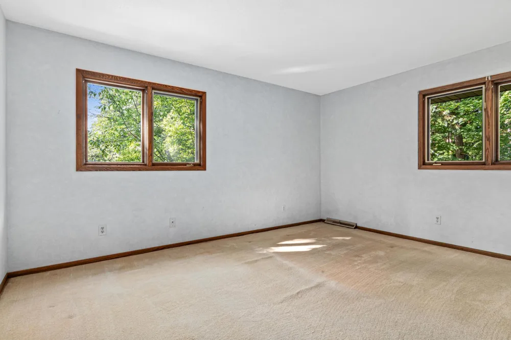 4035 Quaker Lane Plymouth, MN 55441