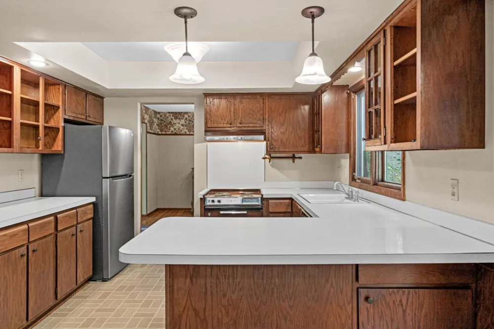 4035 Quaker Lane Plymouth, MN 55441