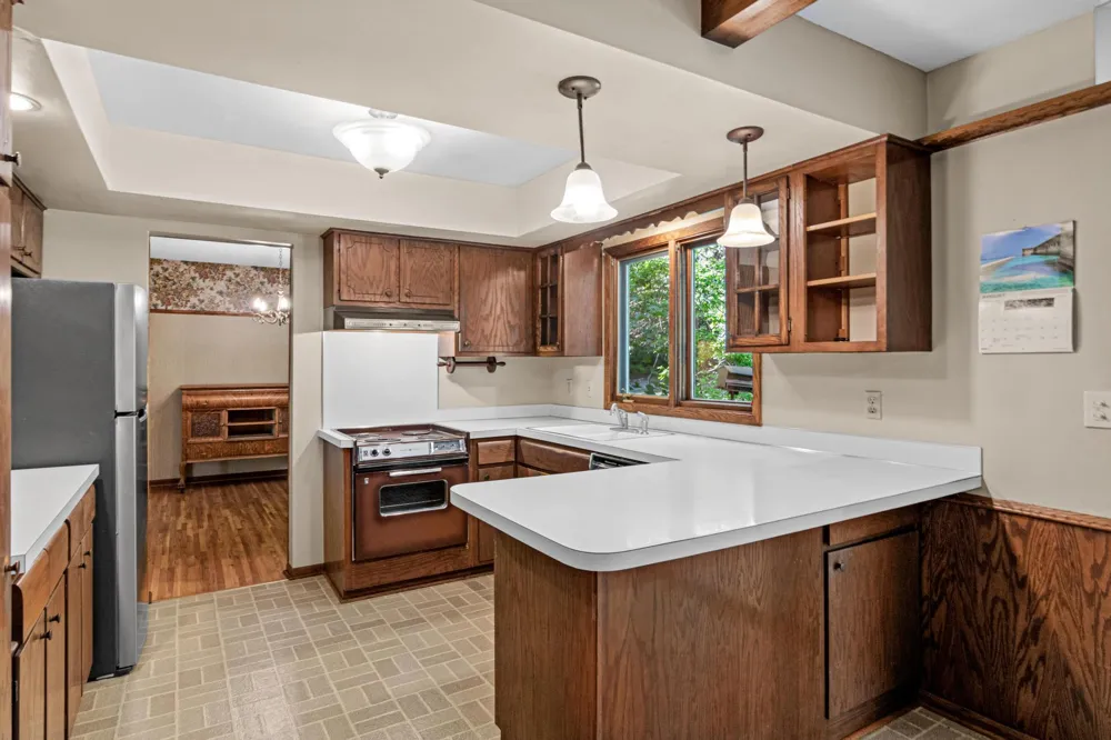 4035 Quaker Lane Plymouth, MN 55441