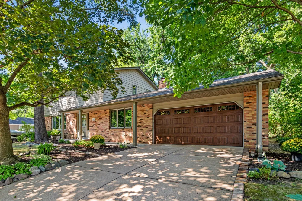 4035 Quaker Lane Plymouth, MN 55441