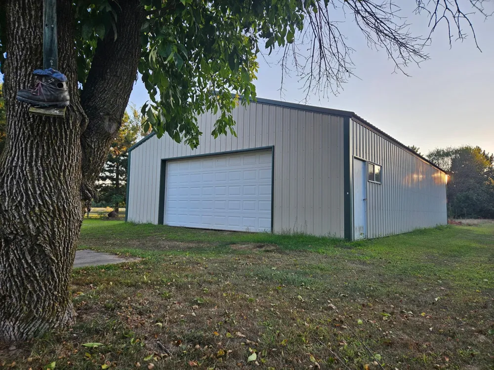 25000 Narcissus Street NW Isanti, MN 55040