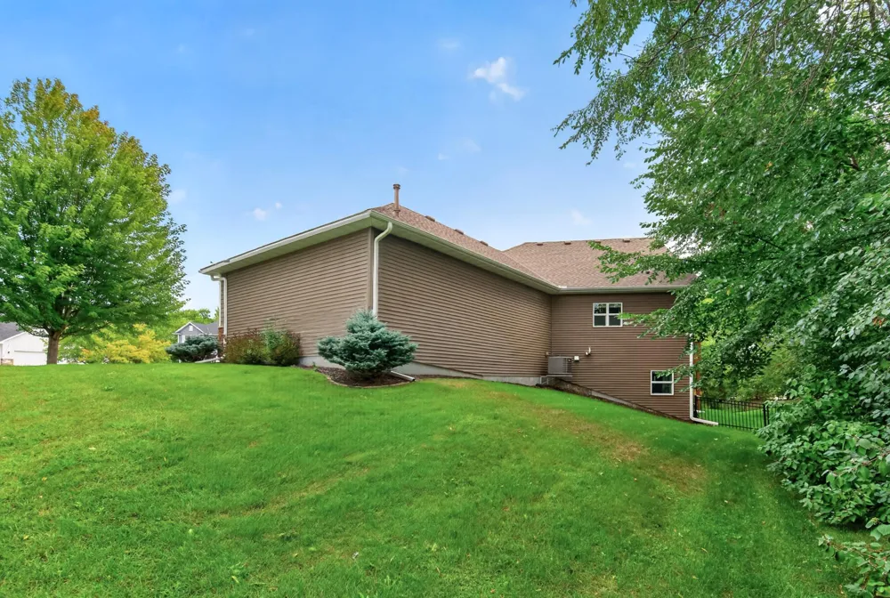 17575 73rd Avenue Maple Grove, MN 55311