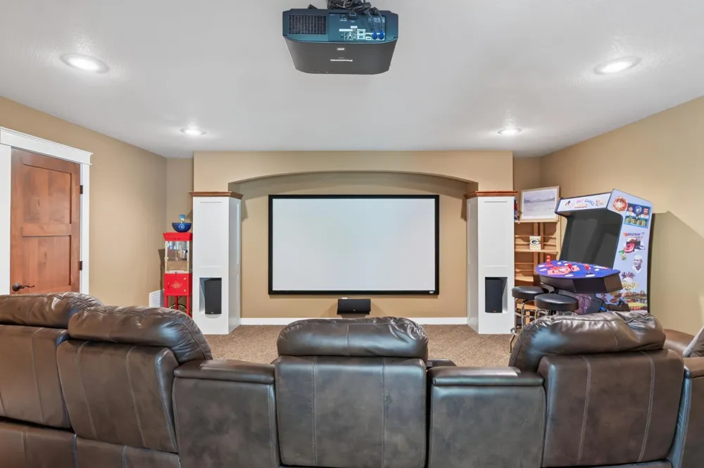 17575 73rd Avenue Maple Grove, MN 55311
