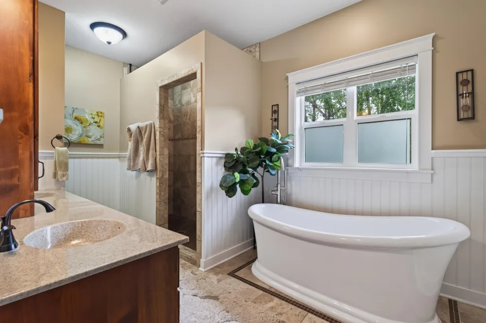 17575 73rd Avenue Maple Grove, MN 55311