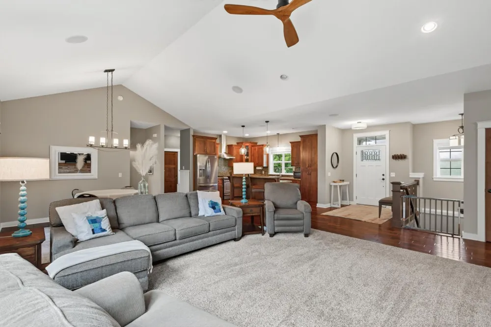 17575 73rd Avenue Maple Grove, MN 55311
