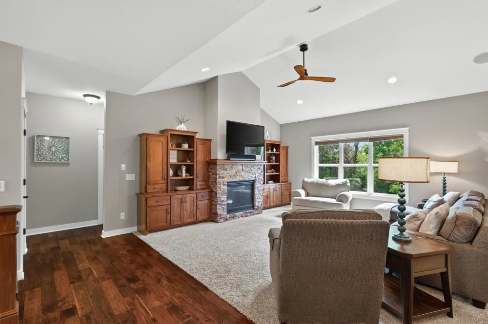 17575 73rd Avenue Maple Grove, MN 55311
