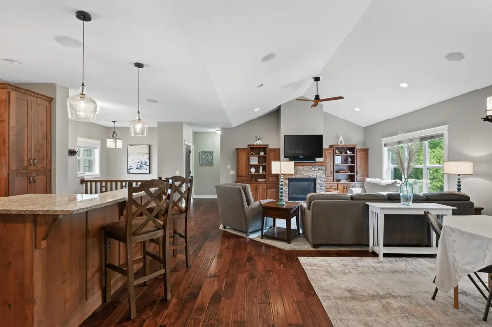17575 73rd Avenue Maple Grove, MN 55311