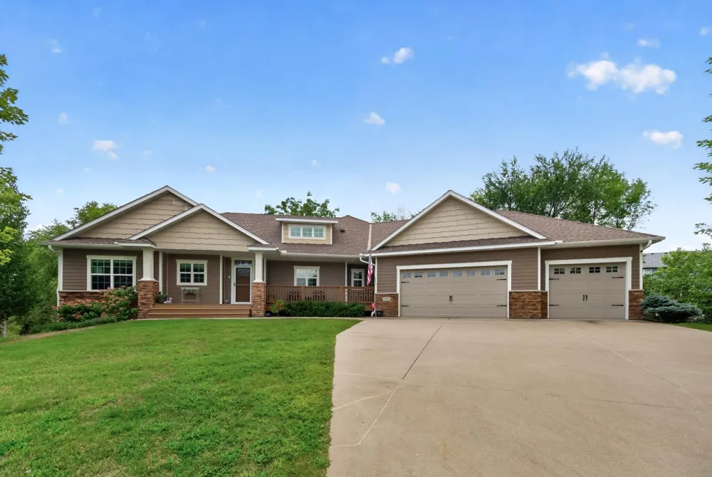 17575 73rd Avenue Maple Grove, MN 55311