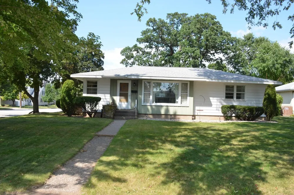 414 8th Street S La Crescent, MN 55947