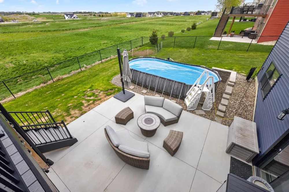 43 13th Street NE Byron, MN 55920