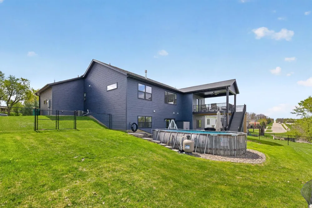 43 13th Street NE Byron, MN 55920