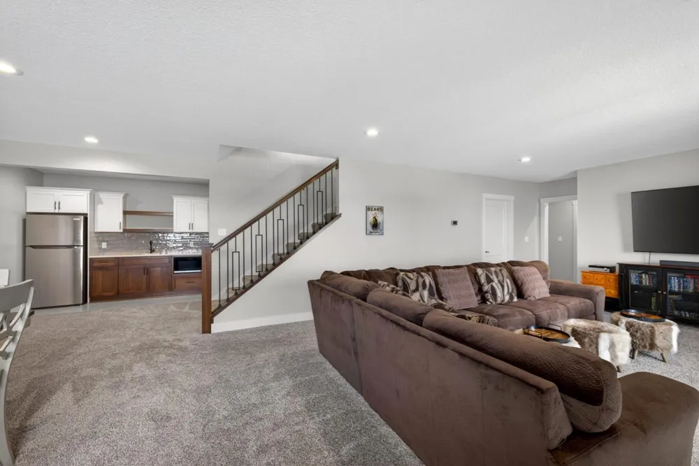 43 13th Street NE Byron, MN 55920