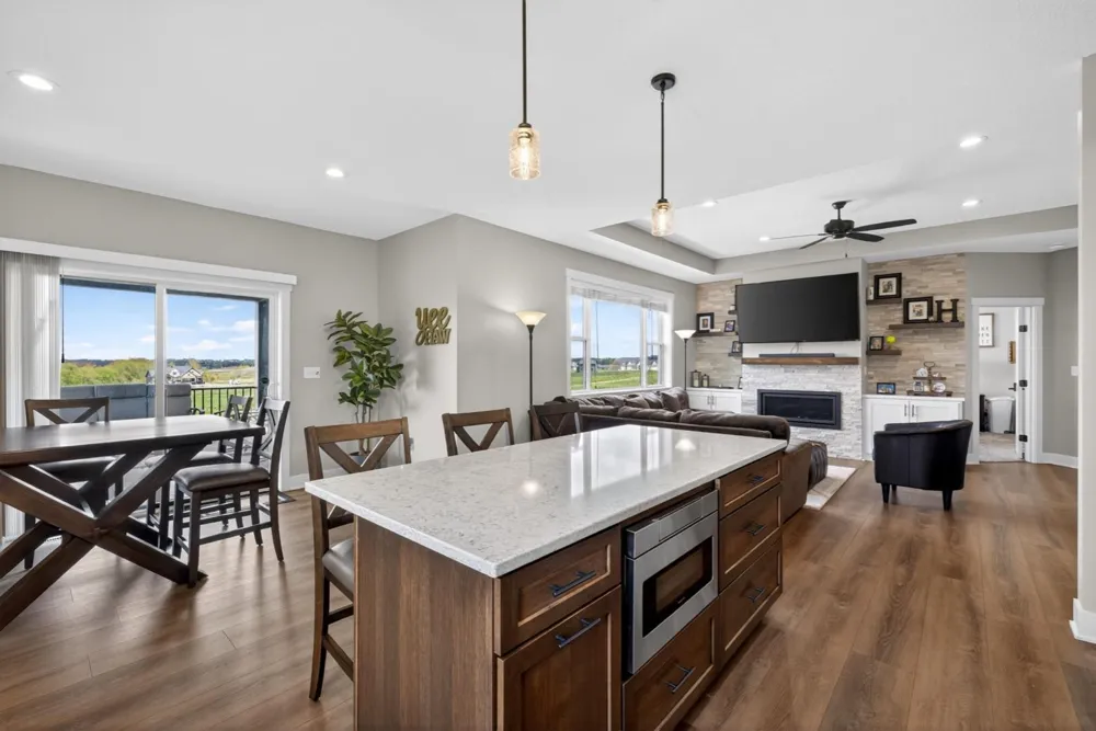 43 13th Street NE Byron, MN 55920