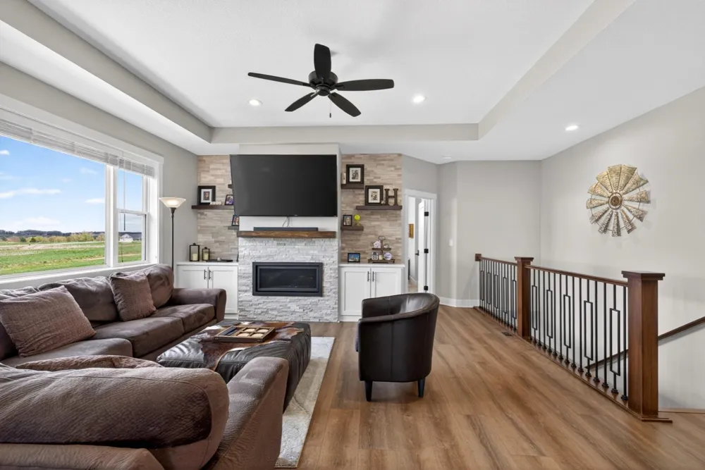 43 13th Street NE Byron, MN 55920