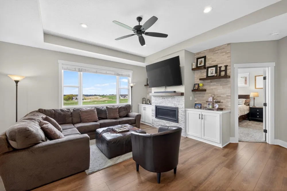 43 13th Street NE Byron, MN 55920