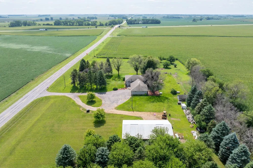 35851 County Road 104 Saint James, MN 56081