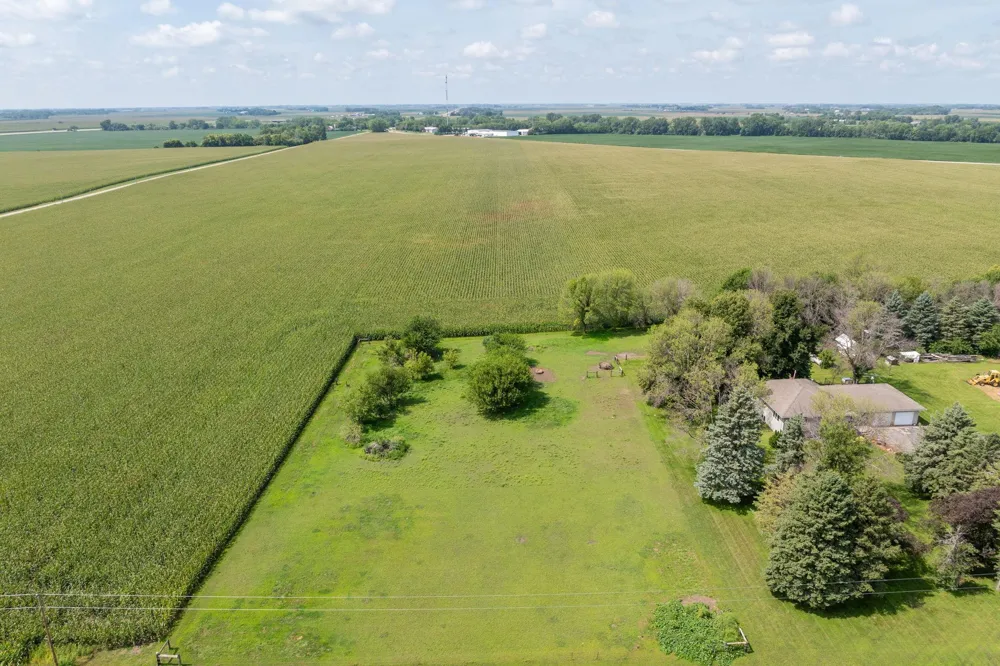 35851 County Road 104 Saint James, MN 56081