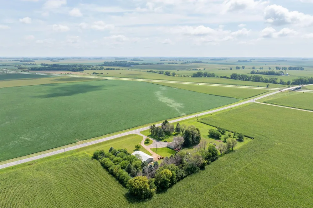 35851 County Road 104 Saint James, MN 56081