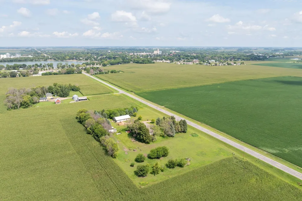 35851 County Road 104 Saint James, MN 56081