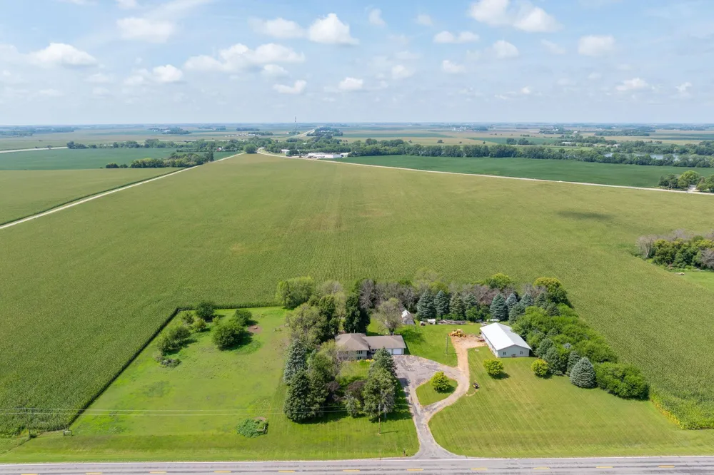 35851 County Road 104 Saint James, MN 56081