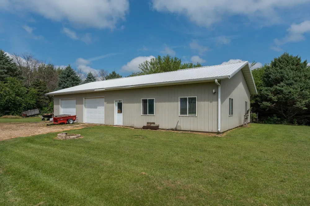 35851 County Road 104 Saint James, MN 56081