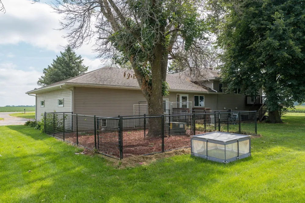 35851 County Road 104 Saint James, MN 56081