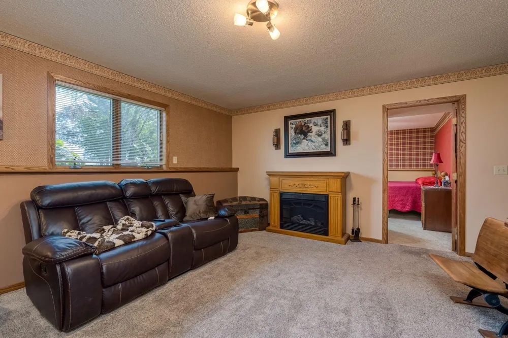 35851 County Road 104 Saint James, MN 56081
