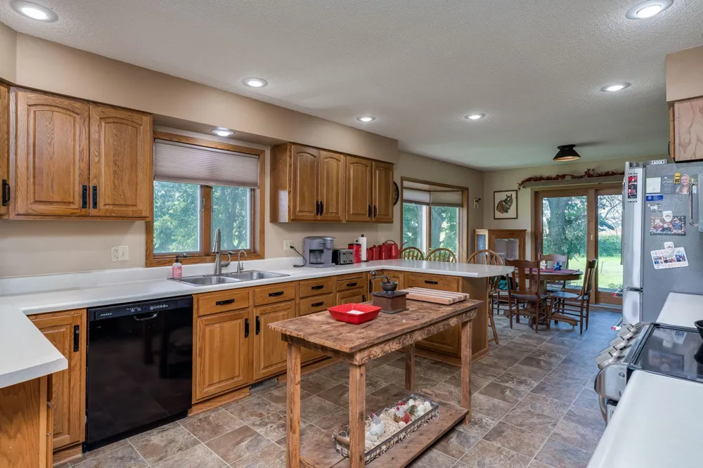 35851 County Road 104 Saint James, MN 56081