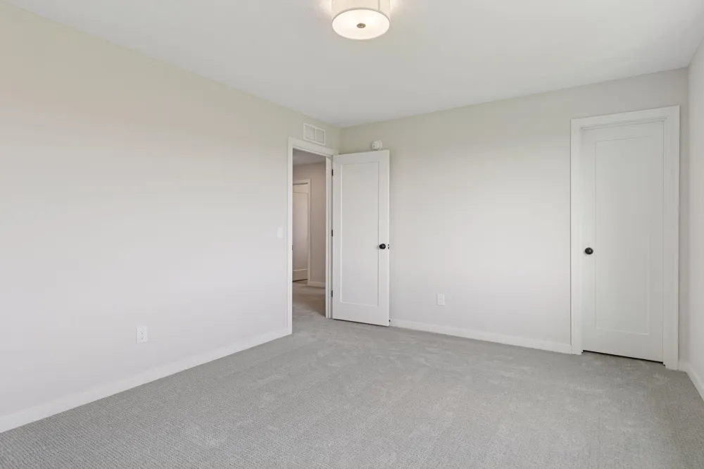 10115 Blackmoor Road Woodbury, MN 55129