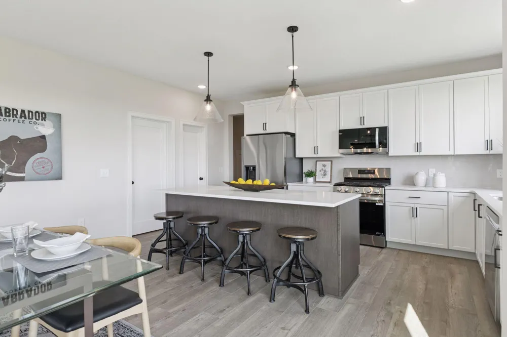 10115 Blackmoor Road Woodbury, MN 55129