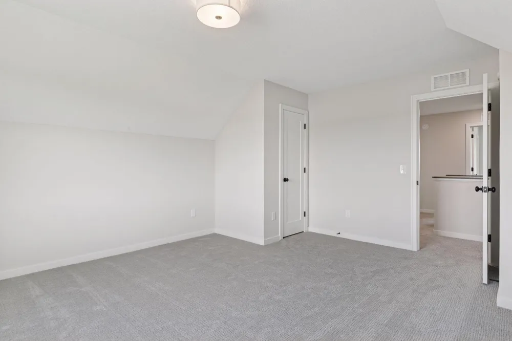 10115 Blackmoor Road Woodbury, MN 55129
