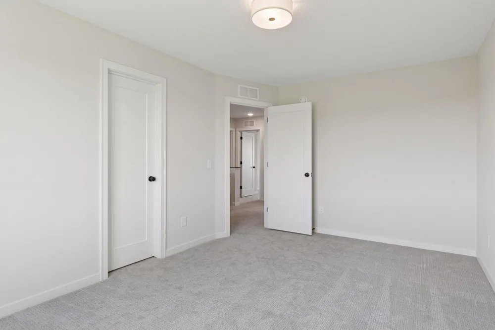 10115 Blackmoor Road Woodbury, MN 55129