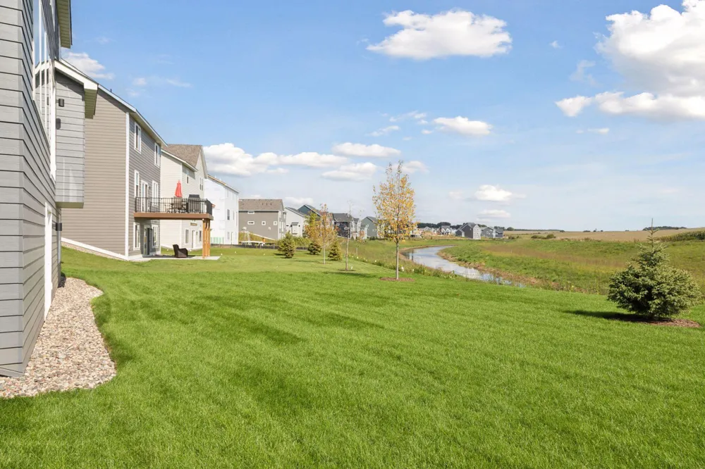 10115 Blackmoor Road Woodbury, MN 55129