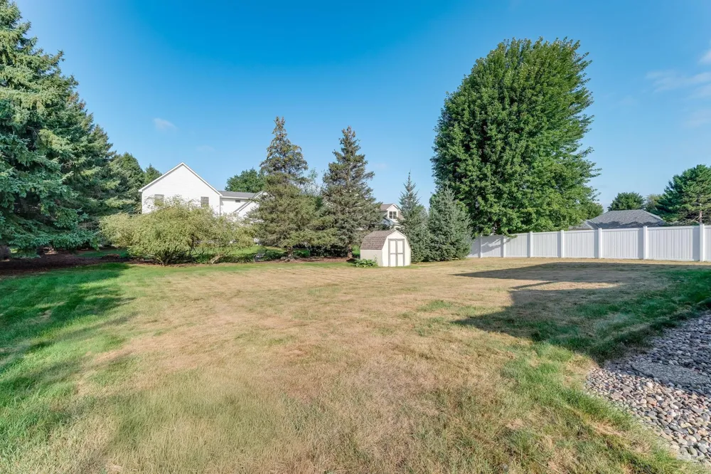 8160 Neal Avenue Stillwater, MN 55082