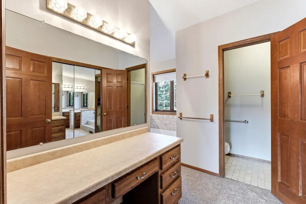 8160 Neal Avenue Stillwater, MN 55082