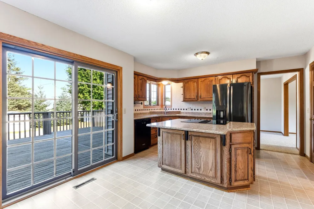 8160 Neal Avenue Stillwater, MN 55082