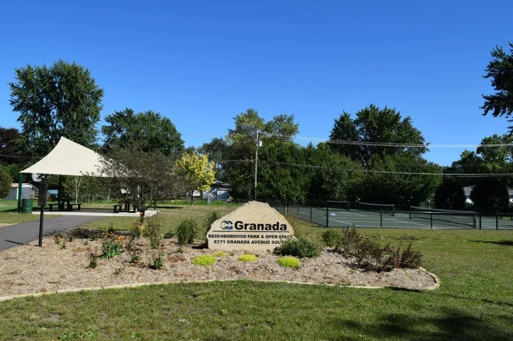 8802 Jules Avenue S Cottage Grove, MN 55016
