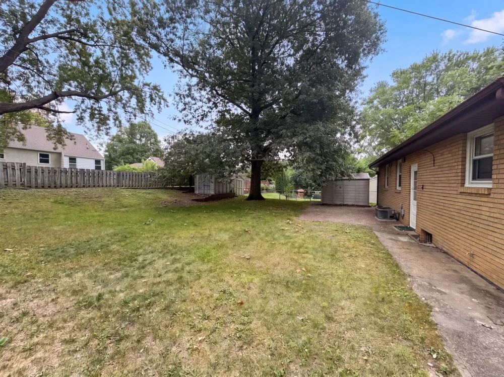 2804 Churchill Street Roseville, MN 55113