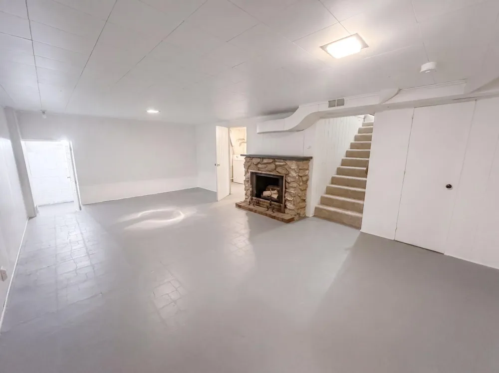 2804 Churchill Street Roseville, MN 55113