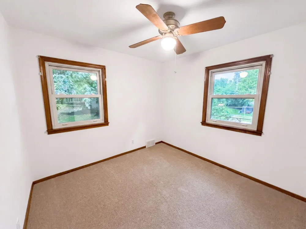 2804 Churchill Street Roseville, MN 55113