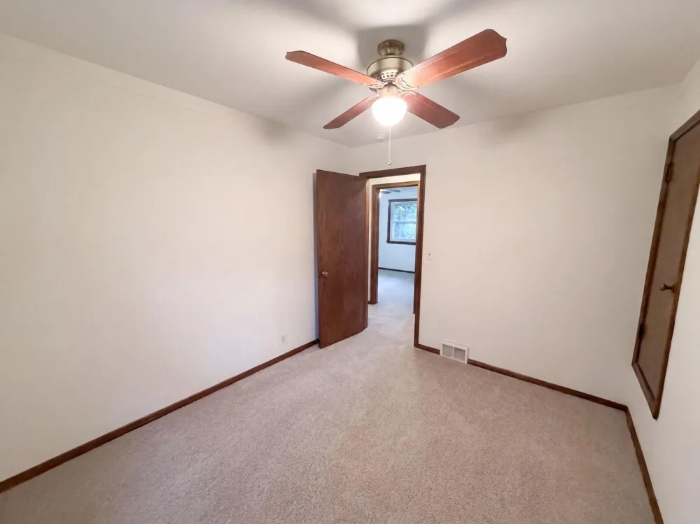 2804 Churchill Street Roseville, MN 55113